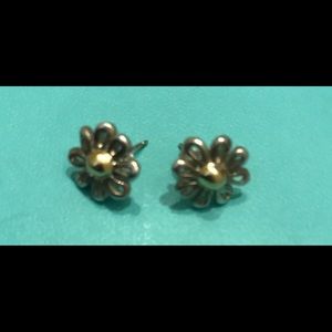 Tiffany Daisy earrings. 925 and 18k EUC